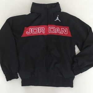Boys Jordan windbreaker. Size 6. EUC.